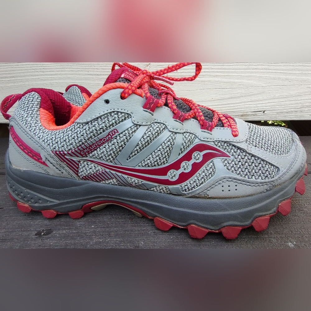Saucony ExcursionTr / size 9.5 / Gray with Red Orange / Women's Hiking Walking